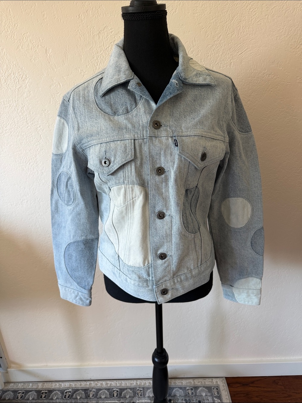 NWT BLUE TAB Light Wash Patchwork Denim Jacket - LEVIS SIZE SMALL